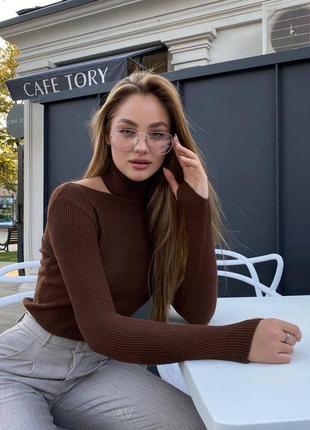 Гольф с вырезом под шею🤩