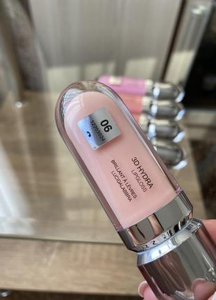 Блеск для губ kiko milano 3d hydra lipgloss 06. блеск для губ с эффектом объема кико милано