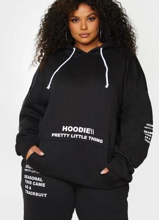 Чорна толстовка prettylittlething