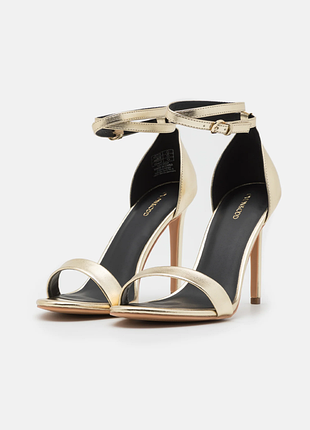 Босоніжки (устілка 25,5см)