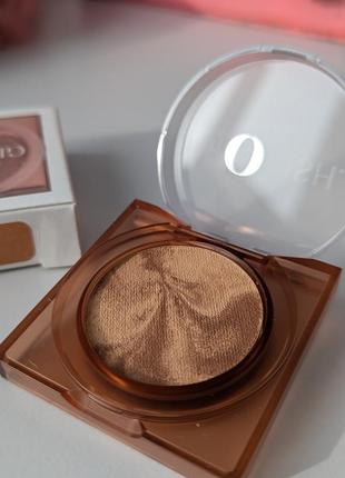 Huda beauty glowish soft radiance bronzing powder mini пудра бронзирующая 02 - medium