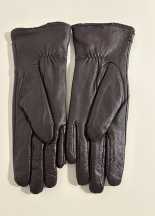 Кожаные перчатки