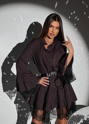 Эффектное необычное платье мини с длинными рукавами клеш