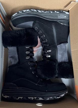 Чоботи deckers x lab