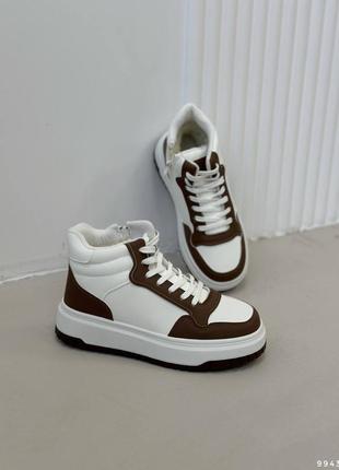 Кросівки утеплені білі , еко-шкіра