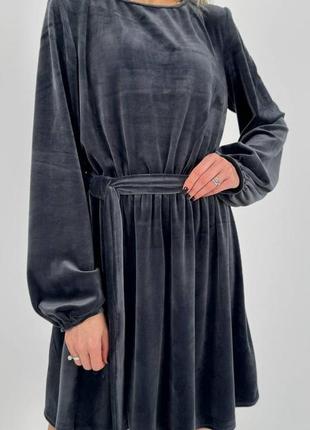 Коротка велюрова сукня з резинкою в талії та на рукавах з застібкою на гудзик з заду з поясом з спідницею сонце6 фото