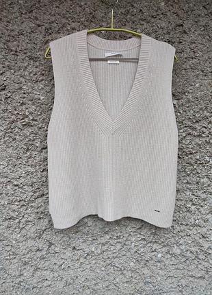 Жилетка , безрукавка