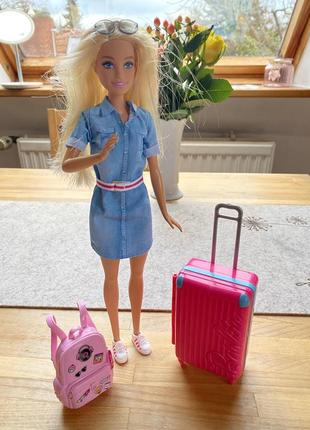 Кукла barbie dreamtopia туристка