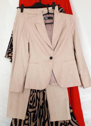 Костюм zara брючный бежевый