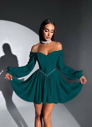 Шикарна оксамитова сукня міні з прикрасою яскраве плаття з декольте і корсетом