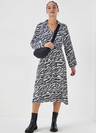 Стильна сукня принт