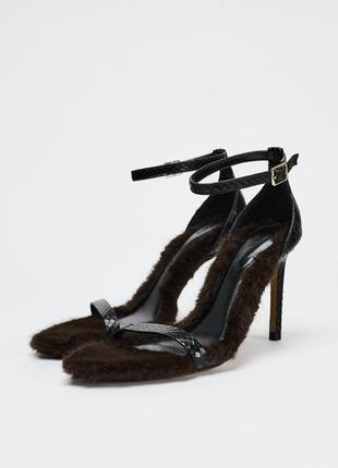 Кожаные босоножки коричневые с мехом zara new