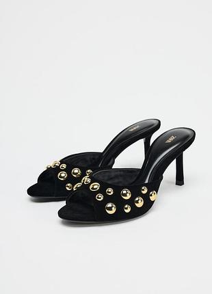 Бархатные босоножки черные zara new