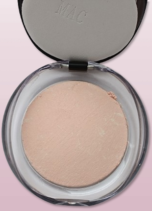 Пудра для обличчя mac тон 04 luminys silk baked face powder запечена