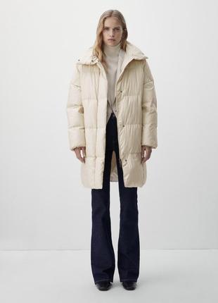 Молочний пуховик пальто еко пух молочна довга куртка пуффер massimo dutti молочный пуховик стёганое пальто