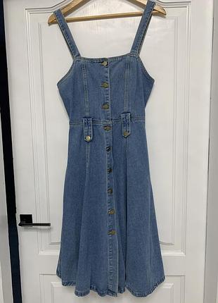 Джинсовый сарафан на пуговицах