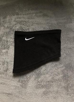 Теплый снуд Nike's Vice President of Innovation