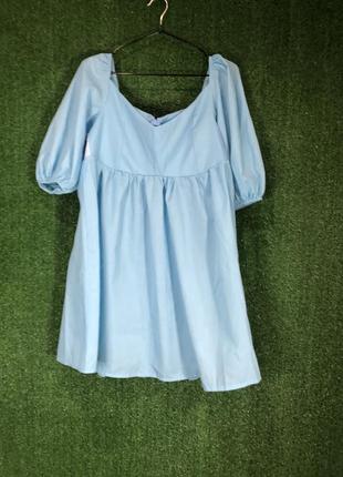 Трендова сукня блакитного кольору