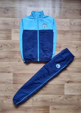 Класний спортивний костюм