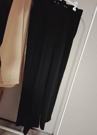 Брюки палаццо со стрелками