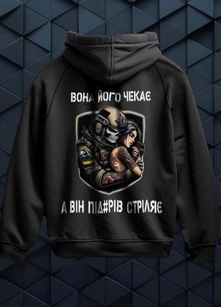 Топовые худи сезона