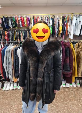 Женская чёрная натуральная парка6 фото