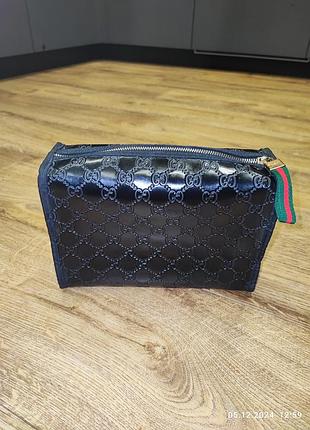 Силиконовая косметичка gucci