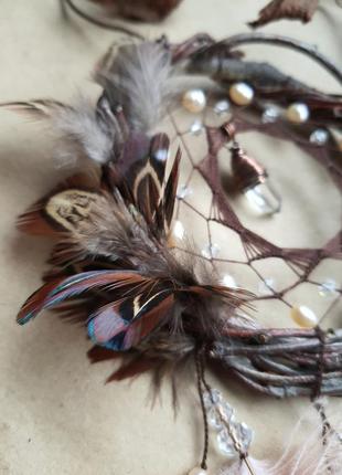 Ловец снов с жемчужинами и перьями страуса