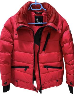 Курточка moncler