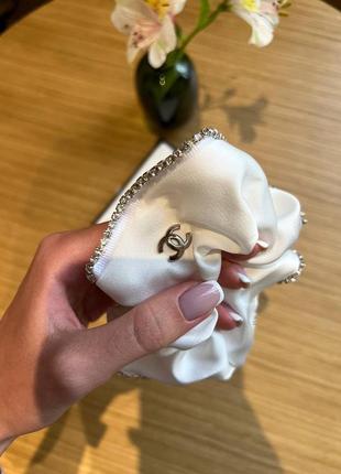 Біла бренда резинка для волосся