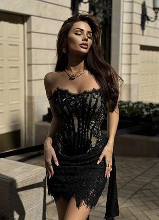 Вечернее корсетное платье на шнуровке