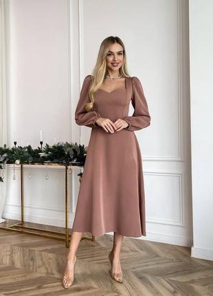 Платье миди с длинными рукавами и декольте4 фото