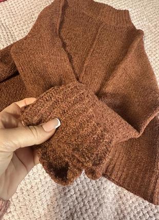 Фірмовий светр під горло жіночий/ світшот