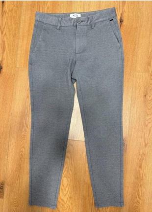 Брюки брюки мужские серые only & sons stretch mom slim, размер м