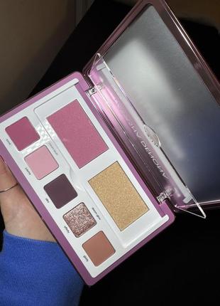 Палетка румяна, хайлайтер, тени natasha denona love face palette палетка