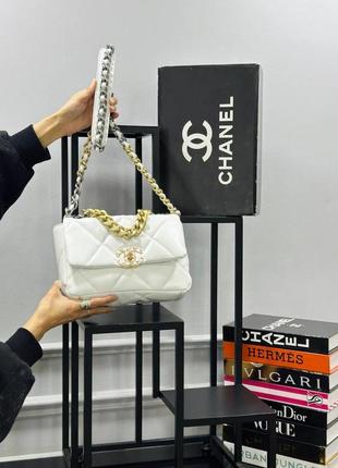 Сумка стьобана біла жіноча шанель клатч сумочка маленька на ланцюжку шанель крос-боді