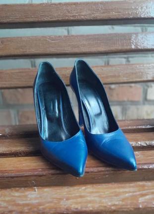 Жіночі туфлі шкіряні