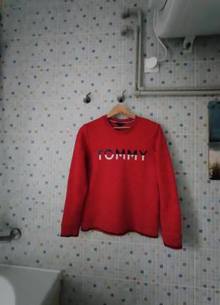 Свитшот tommy hilfiger.