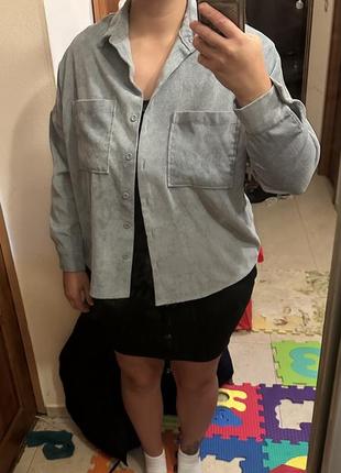 Рубашка удлиненная голубая stradivarius oversize