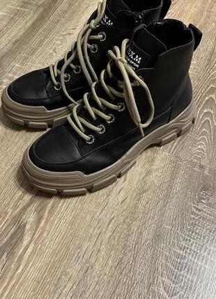 Ботинки натуральная кожа. демисезонные