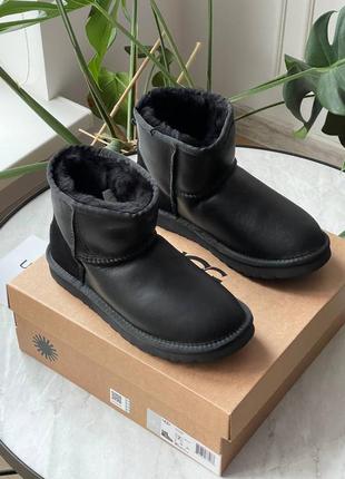 Жіночі зимові ugg classic leather