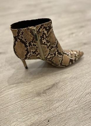 Ботильйони stradivarius
