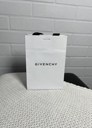 Givenchy бумажный пакет