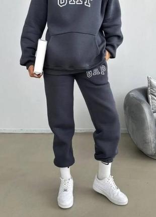 Спортивні штани gap