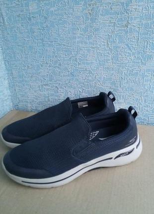 Мужские кроссовки слипоны skechers оригинал.