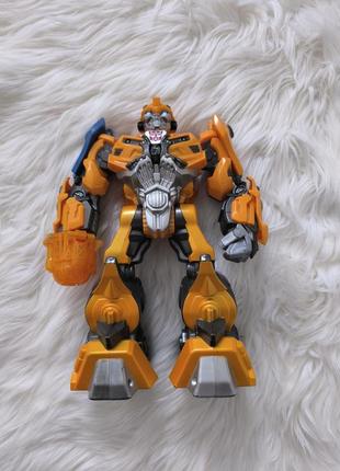 Трансформер бамблби transformers dark of the moon bumblebee