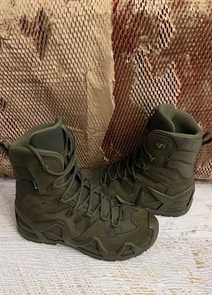 Кожаные фирменные ботинки lowa gore-tex 43.5р.