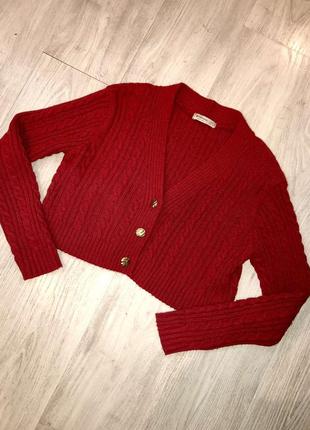 Червоний кардиган
