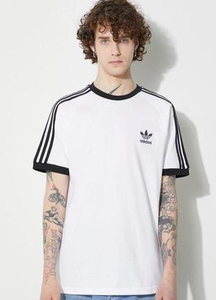 Хлопковая футболка adidas originals 3-stripes