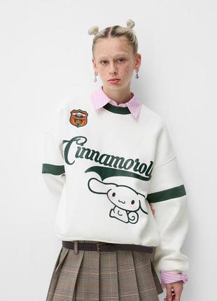Свитшот с принтом cinnamoroll bershka